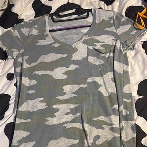 SO Women's Camouflage Short Sleeve Tee - Green and White